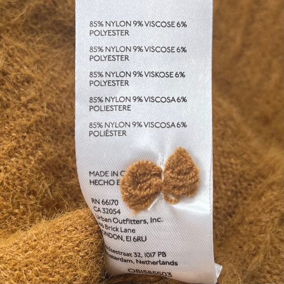 Anthropologie Pilcro Cropped Eyelash Sweater LP Large Petite Cozy Boho Soft - Picture 7 of 10